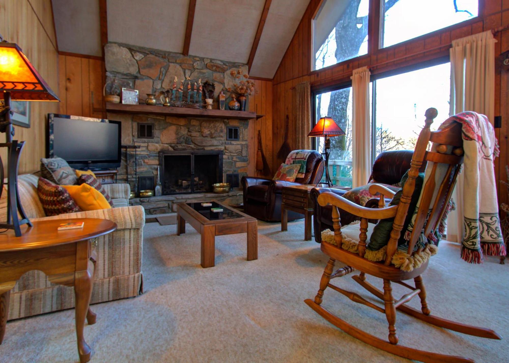 Mt Mitchell Cabin Rentals Burnsville الغرفة الصورة